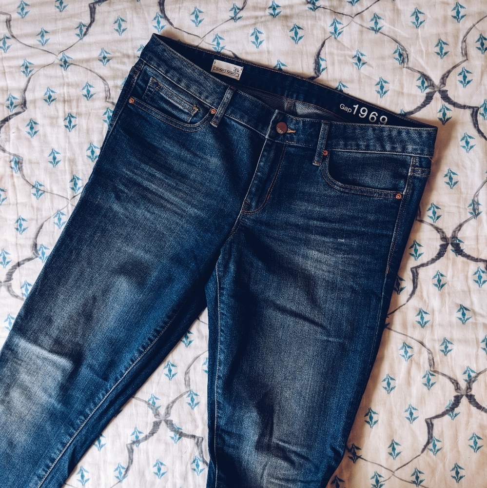 Gap Dark Skinny Jeans 31R